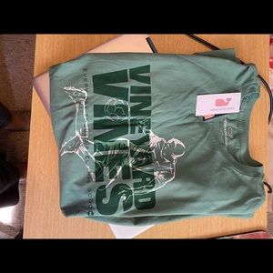 Vineyard vines soccer short sleeve shirt. Size medium.